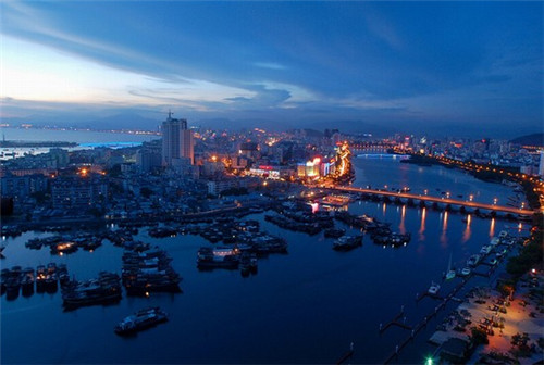 憋不住的小游戏叫什么（憋不住了搞笑视频）